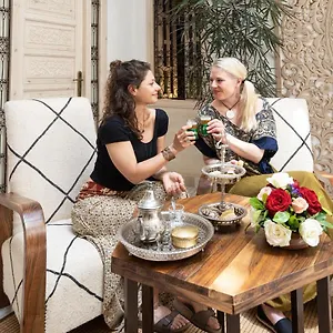 Bed & Breakfast Wazani Square &
